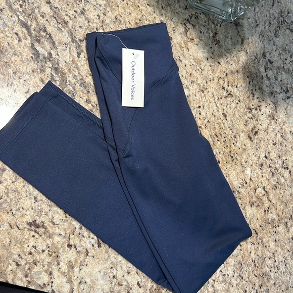 Outdoor Voices Navy Free Form 7/8 contour Leggings - Picture 2 of 3